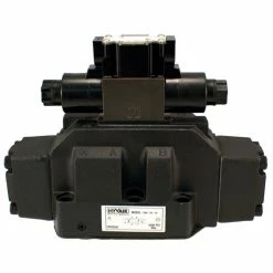 Chief D08 3-Position Spring Center Tandem 2 Solenoid Valve, 225365